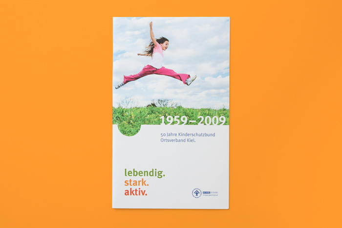 Deutscher Kinderschutzbund Kiel (DKSB) | Broschüre Jubiläum, 50 Jahre Kinderschutzbund